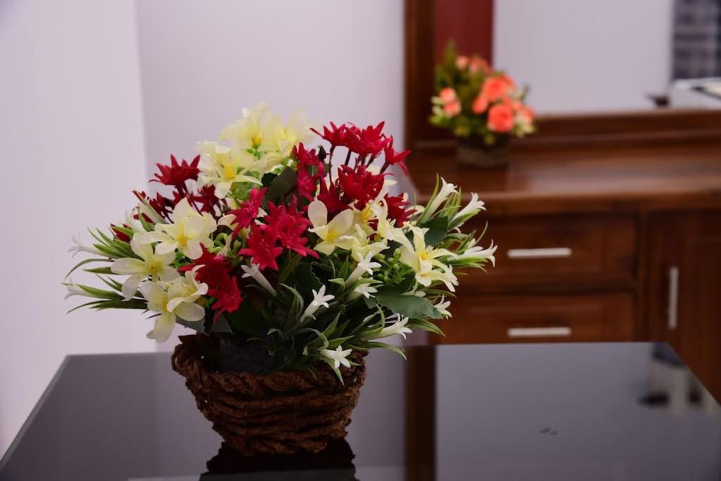 Saru Holiday Apartment - Upto 6 Guests Kandy Buitenkant foto