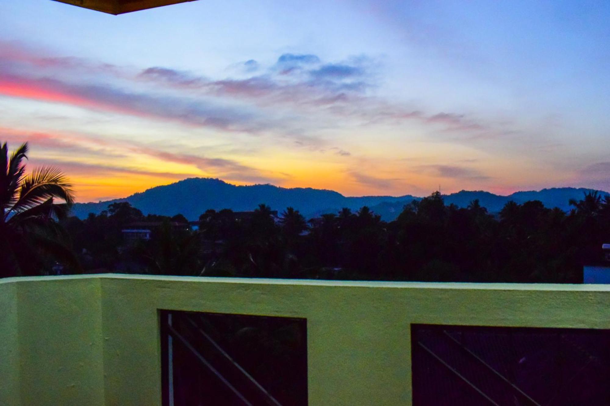 Saru Holiday Apartment - Upto 6 Guests Kandy Buitenkant foto